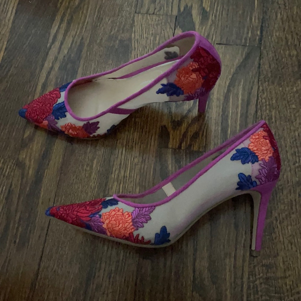 Jessica Simpson heels